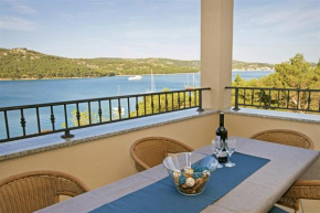 Гостиница Apartment Obratov  Тисно